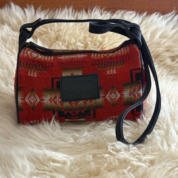 Pendleton Wool Southwestern Red and Black Patterned Shoulder Bag - Picture 1 of 5